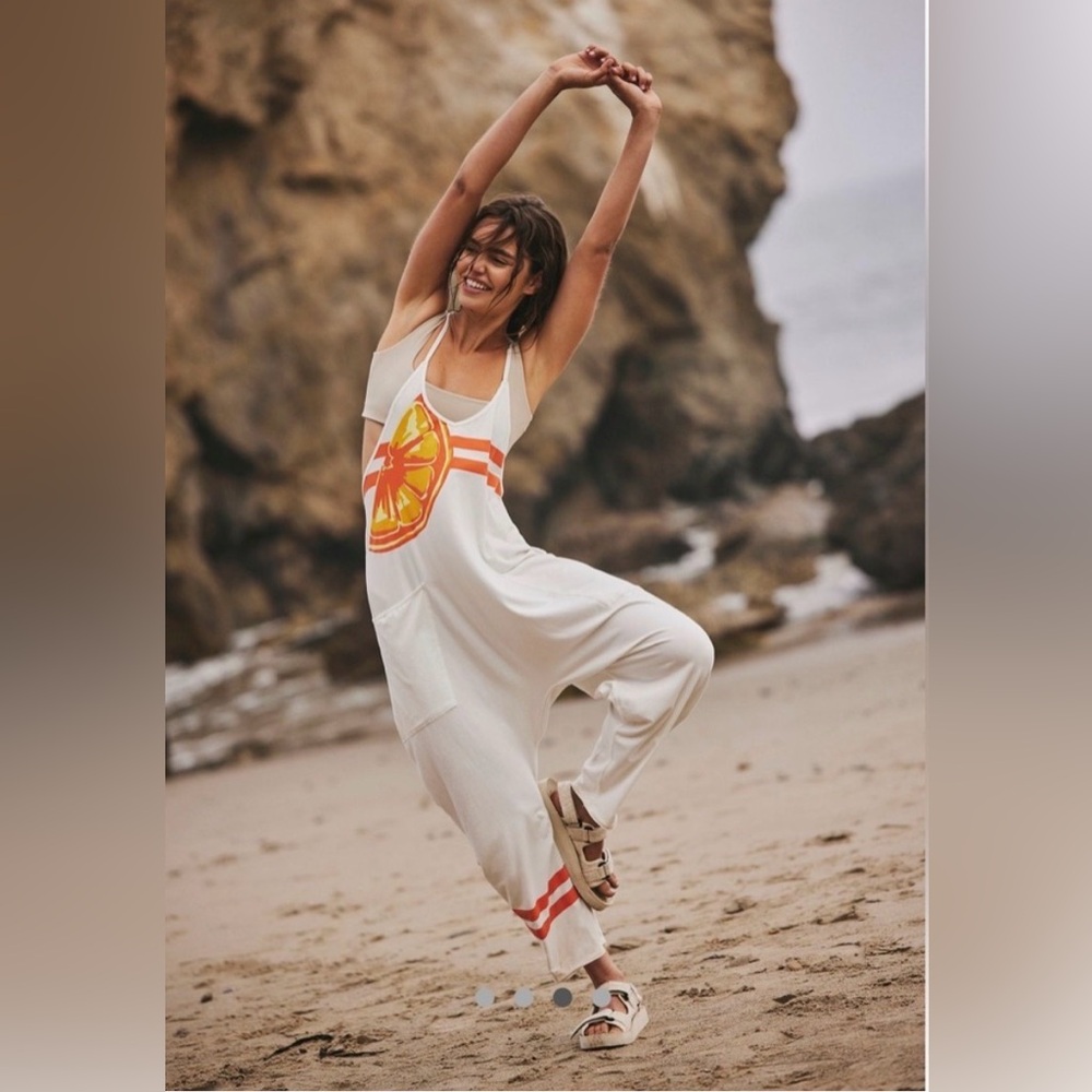 Free People Movement 🍊Orange Crush Hot shot Onezie. RARE 💎 EUC medium